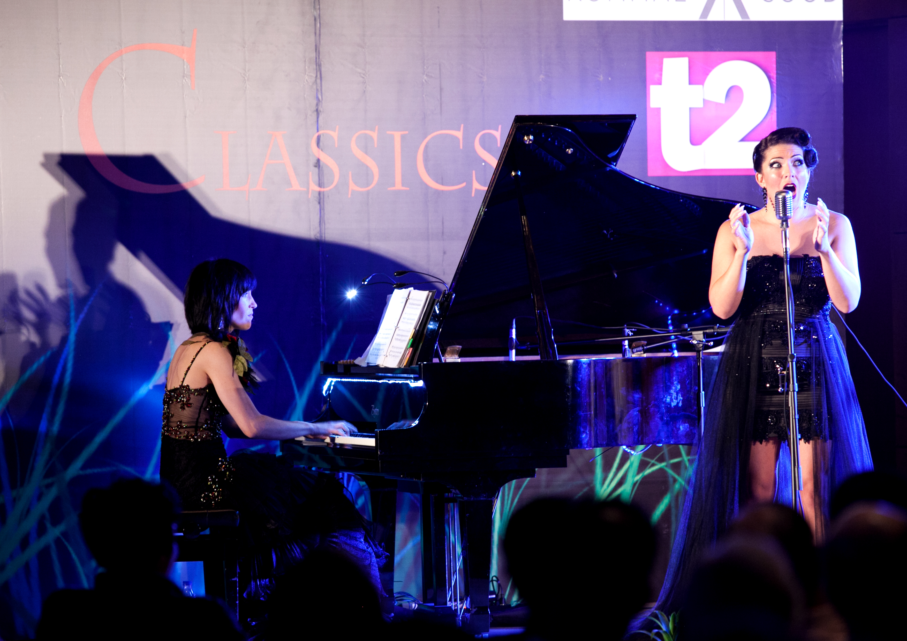 Girl in 14G - Heemstra/Coyne